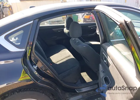 2015 Nissan Altima 2.5 Sv из США, поврежденный, VIN 1N4AL3AP4FC246510